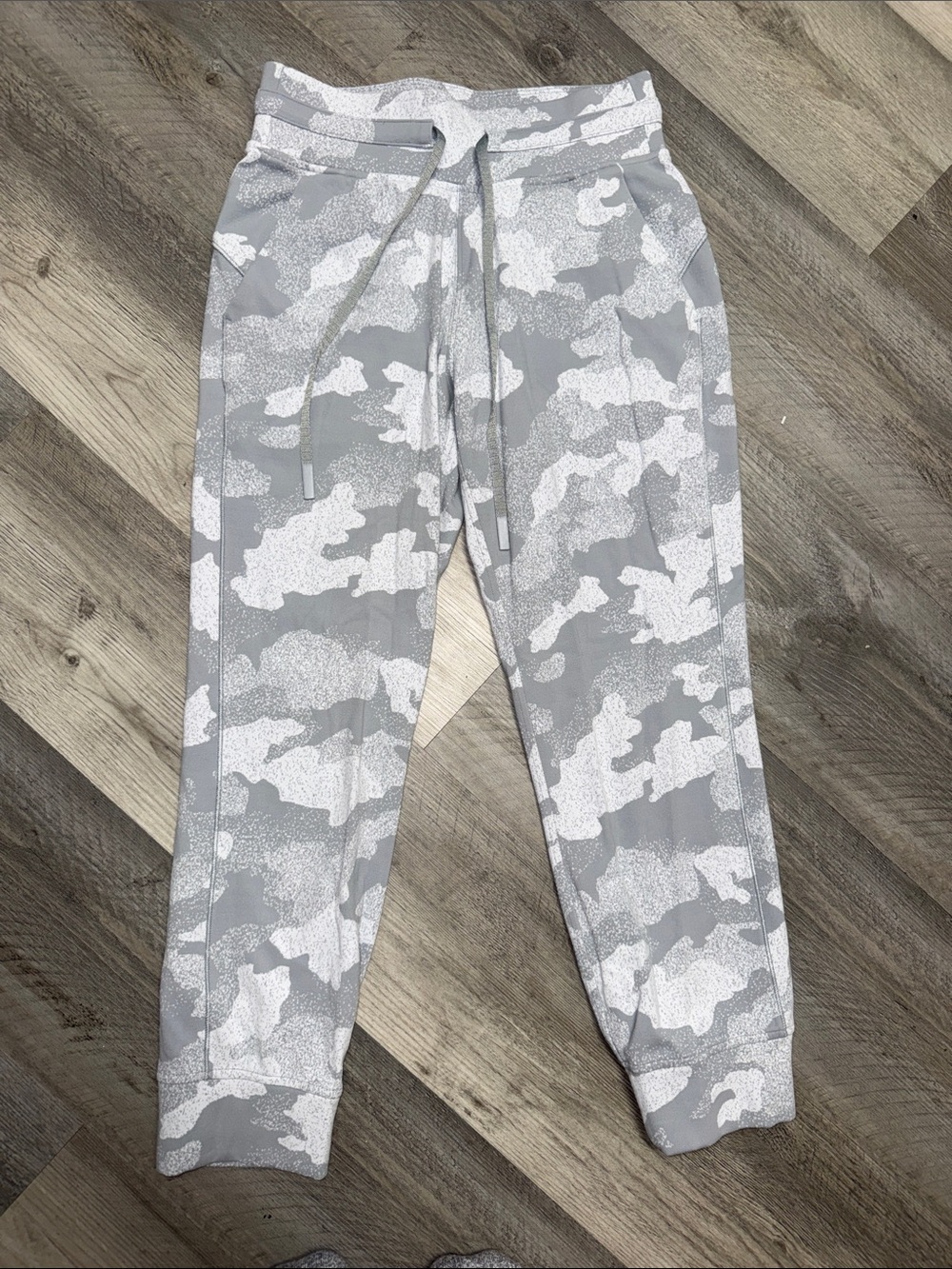 Lululemon jogger sweatpants pants bottoms yoga